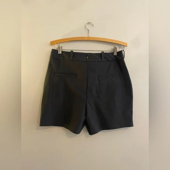 NWT RHÔNE Black Dress Shorts with Front Seams and Pockets - Picture 4 of 6